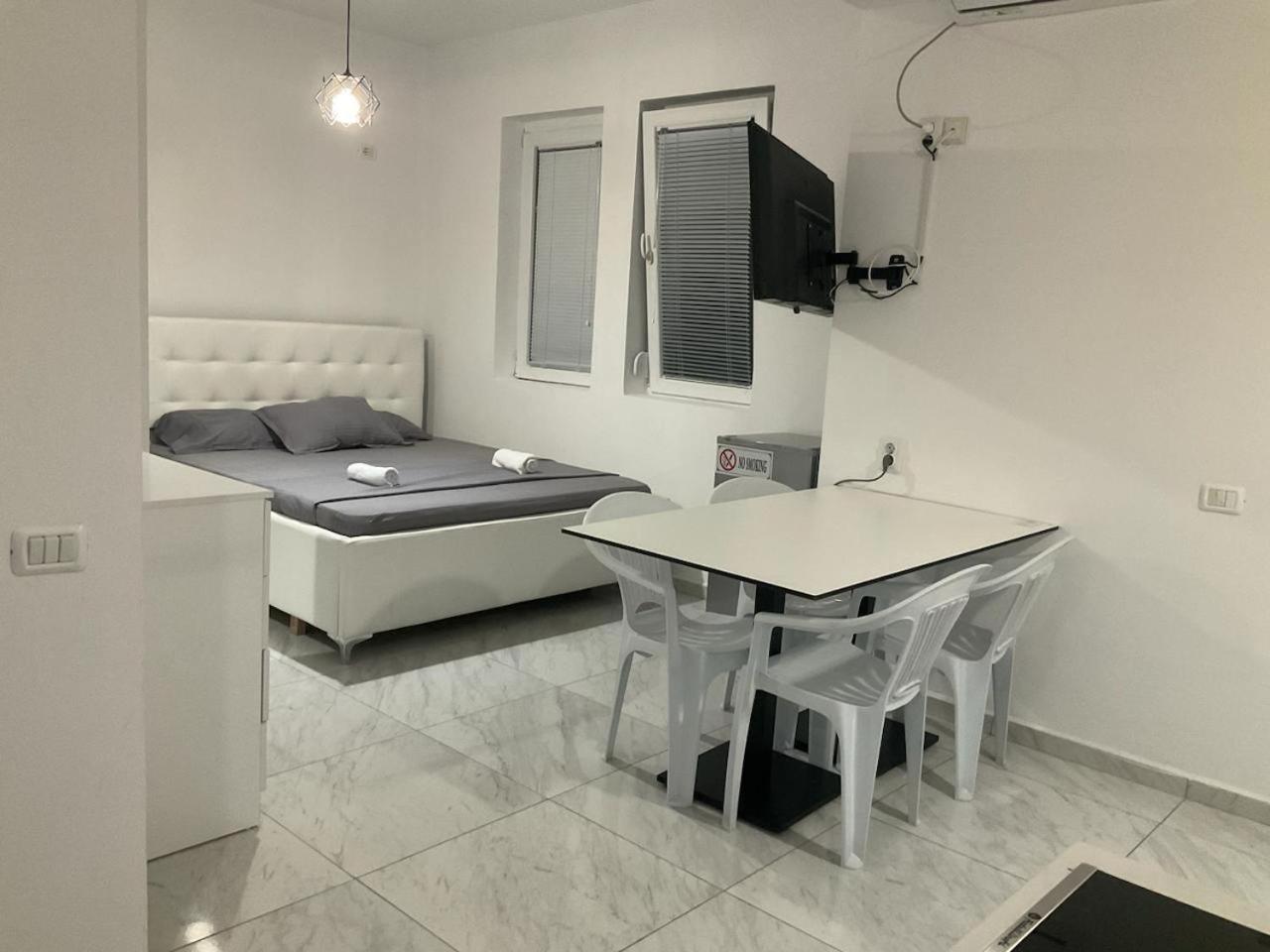 Golem Apartment מראה חיצוני תמונה